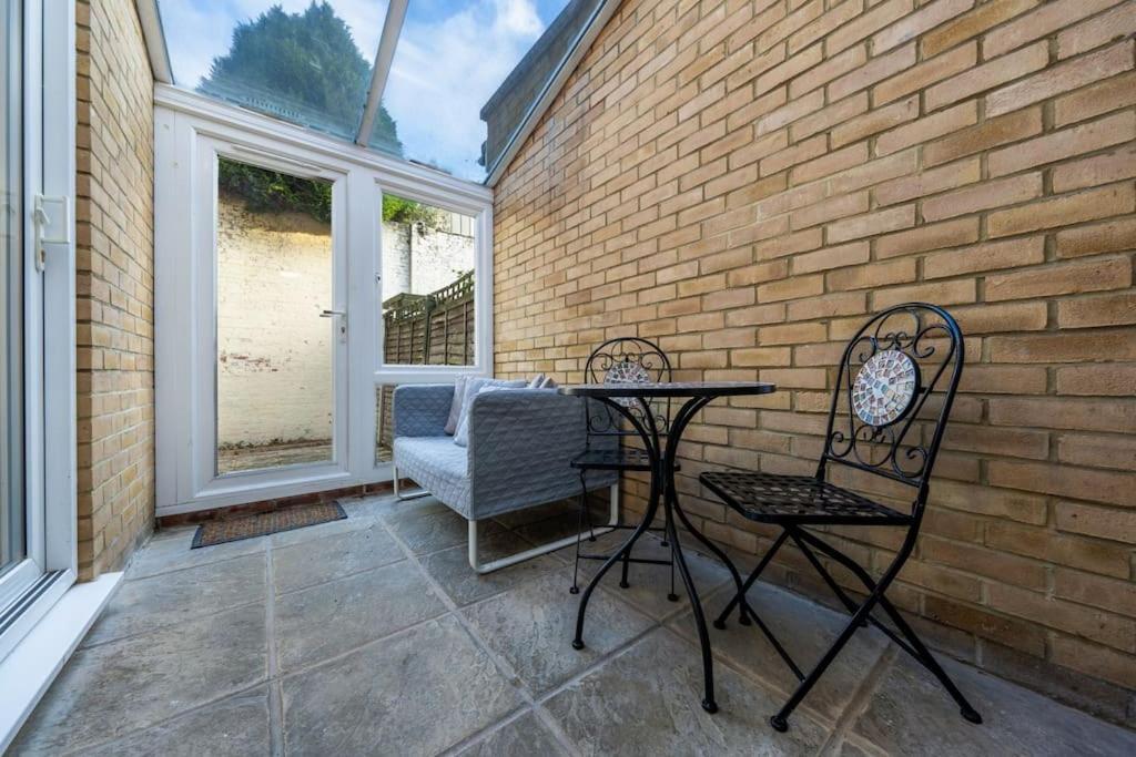4 Beds - 20 Min To Casa vacanze Londra